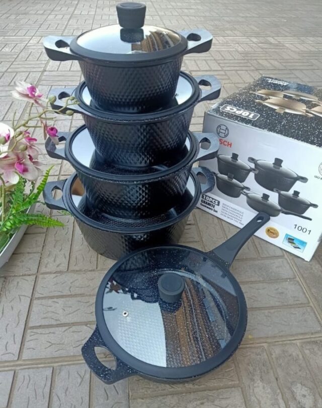 10 pieces Bosch cookware with silicone covers
